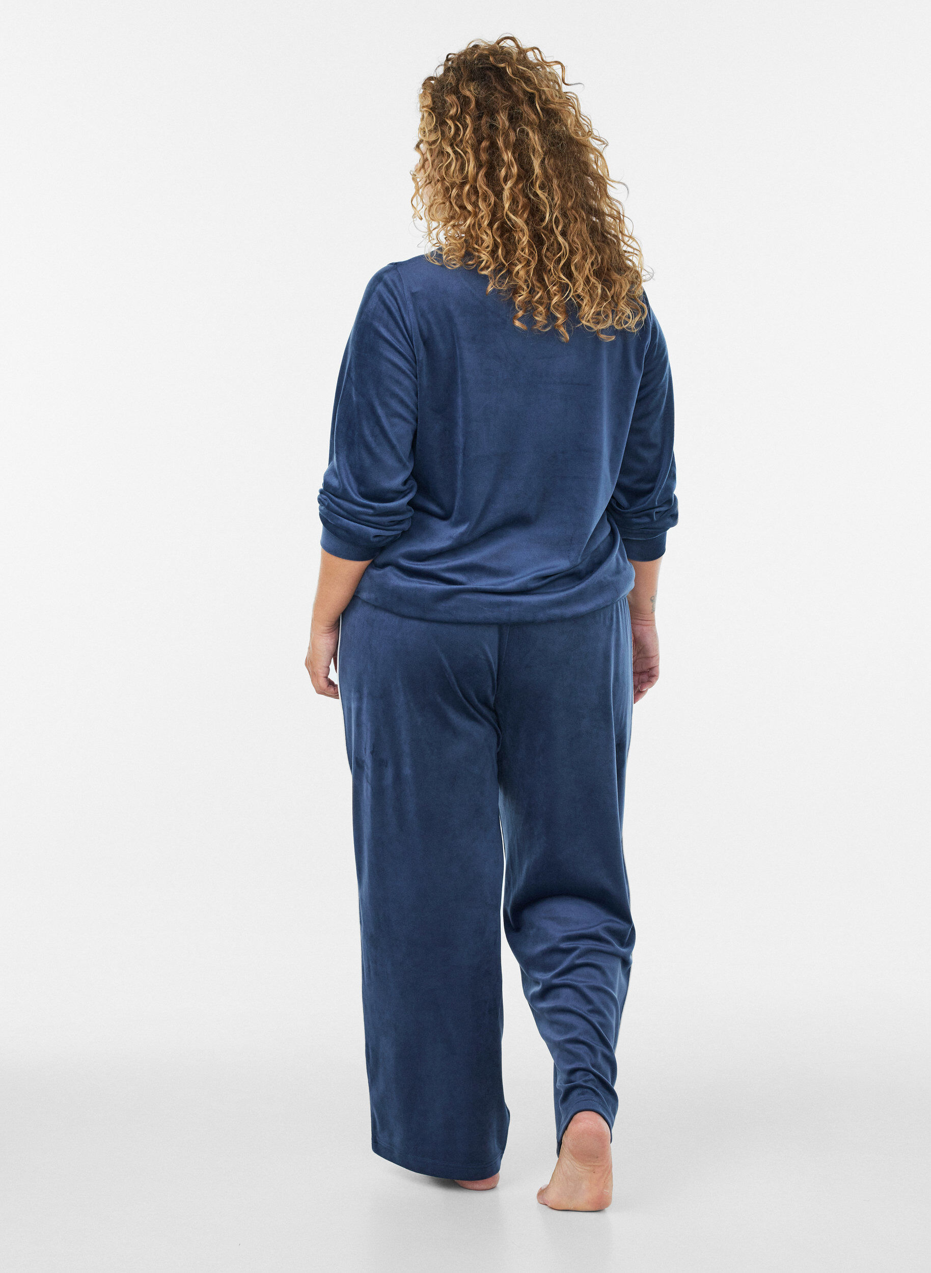 ZizziVelourpusero kirjailulla tekstill&auml;, Sininen, Model image number 2