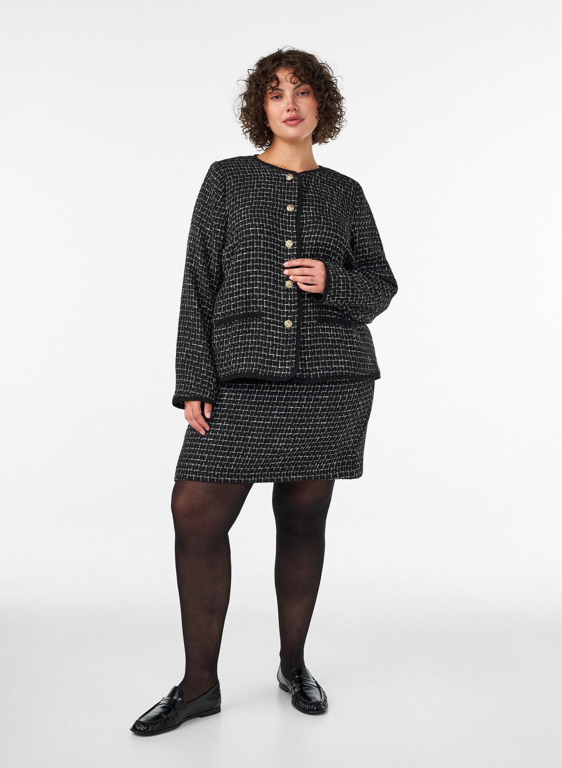 ZizziLyhyt boucl&eacute;-hame, Musta, Model image number 1