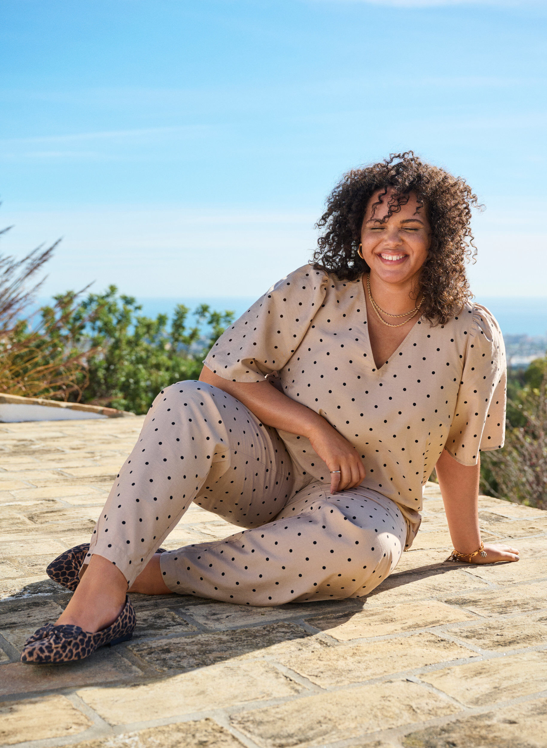 Zizzi Housut pilkullisella kuosilla ja suorilla lahkeilla, Beige, Image image number 0