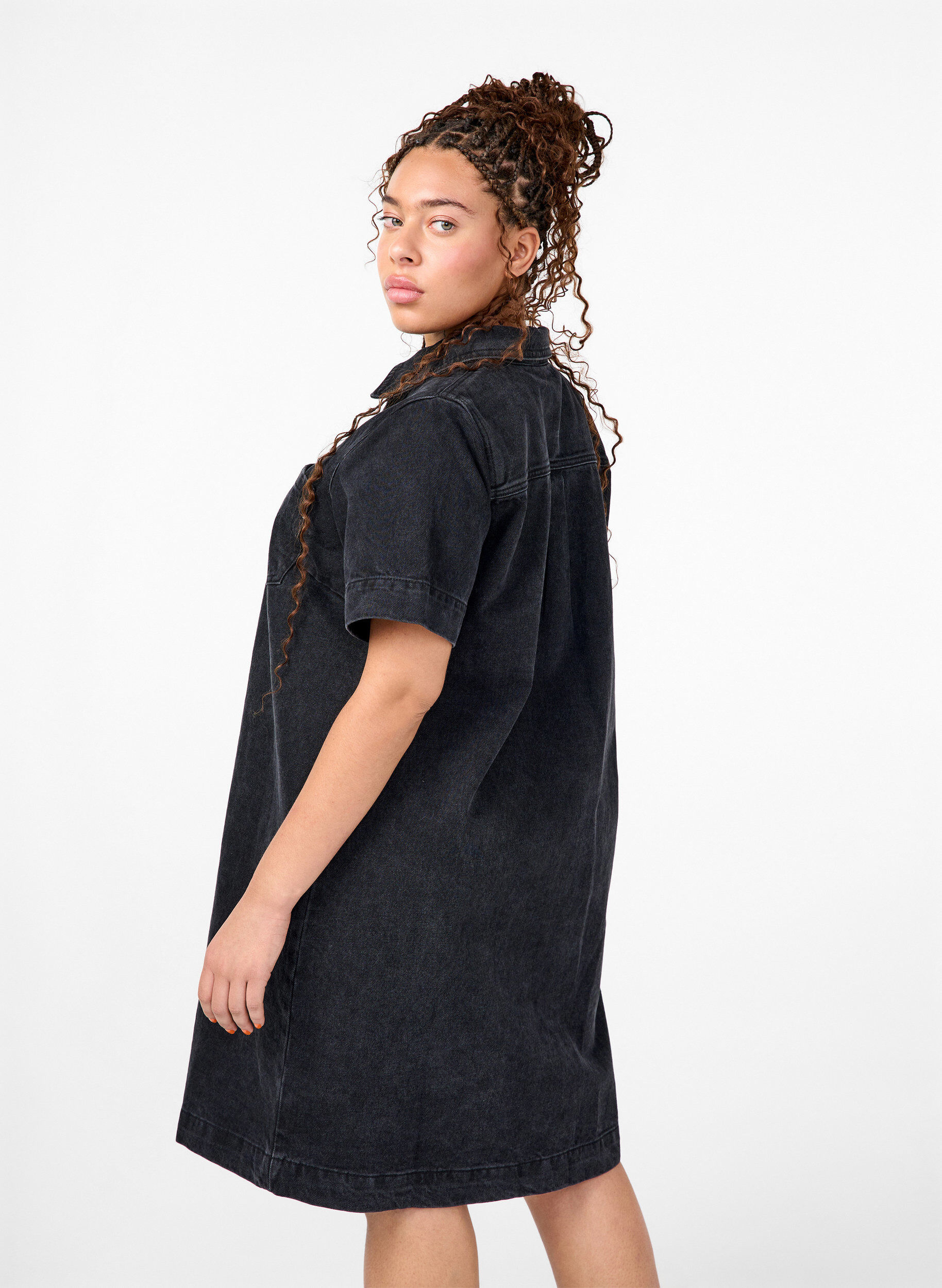 Zizzi Pitk&auml; farkkupaita lyhyill&auml; hihoilla, Grey Washed, Model image number 1