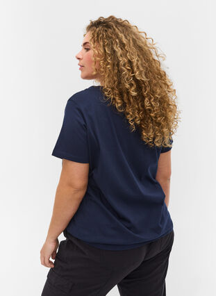 T-paita ekologista puuvillaa nyöriyksityiskohdalla, Navy Blazer, Model image number 1