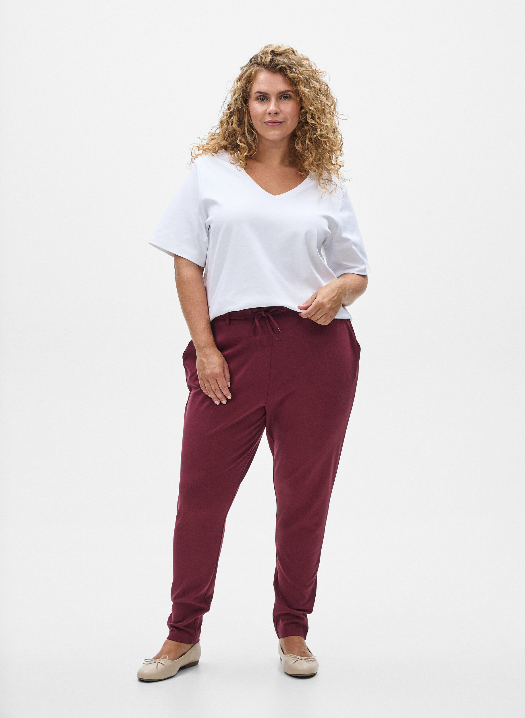 Maddison-lyhyet housut, Tumma Bordeaux, Model