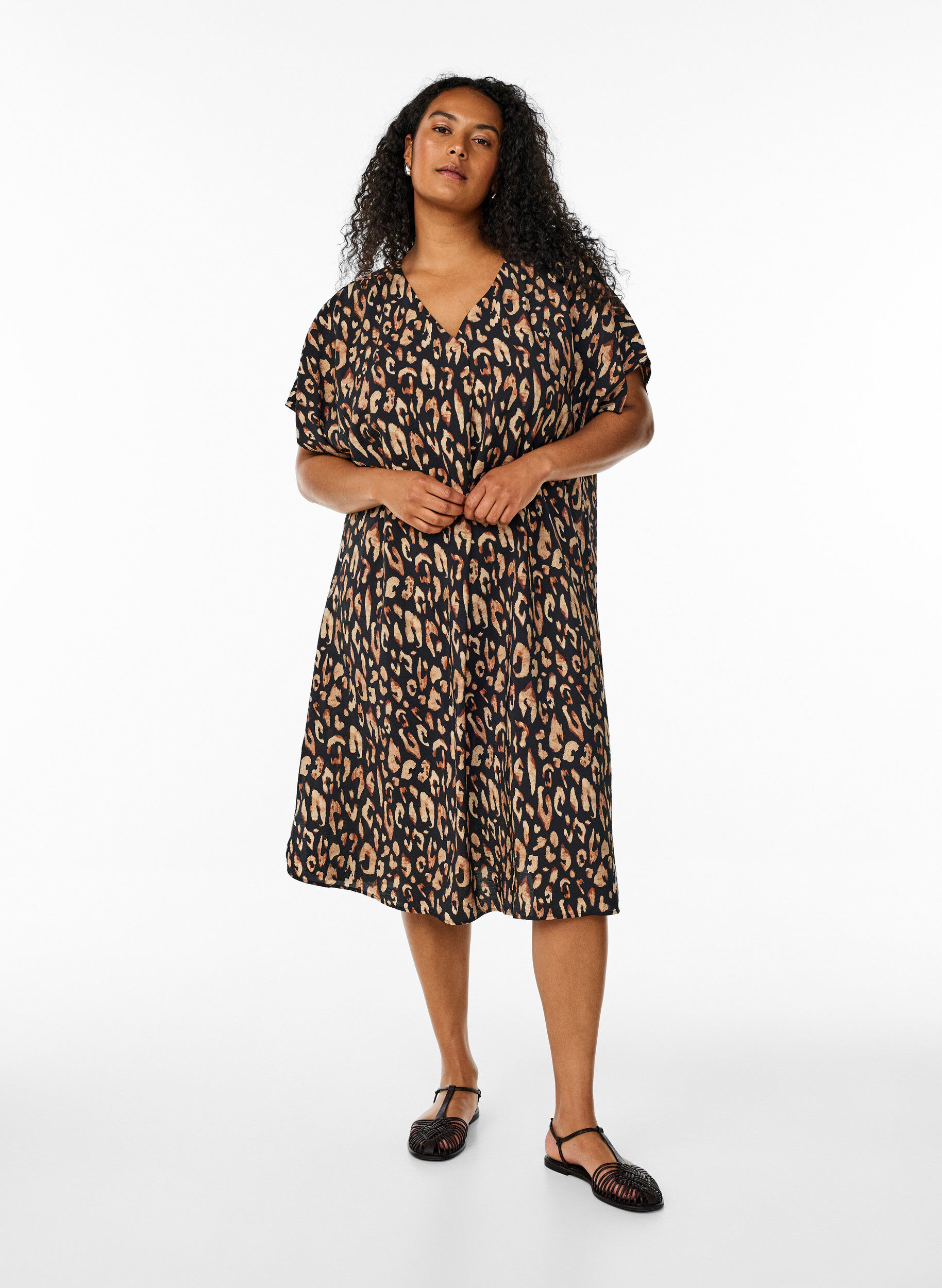 ZizziViskoosimekko, jossa on V-p&auml;&auml;ntie, Musta, Model image number 1