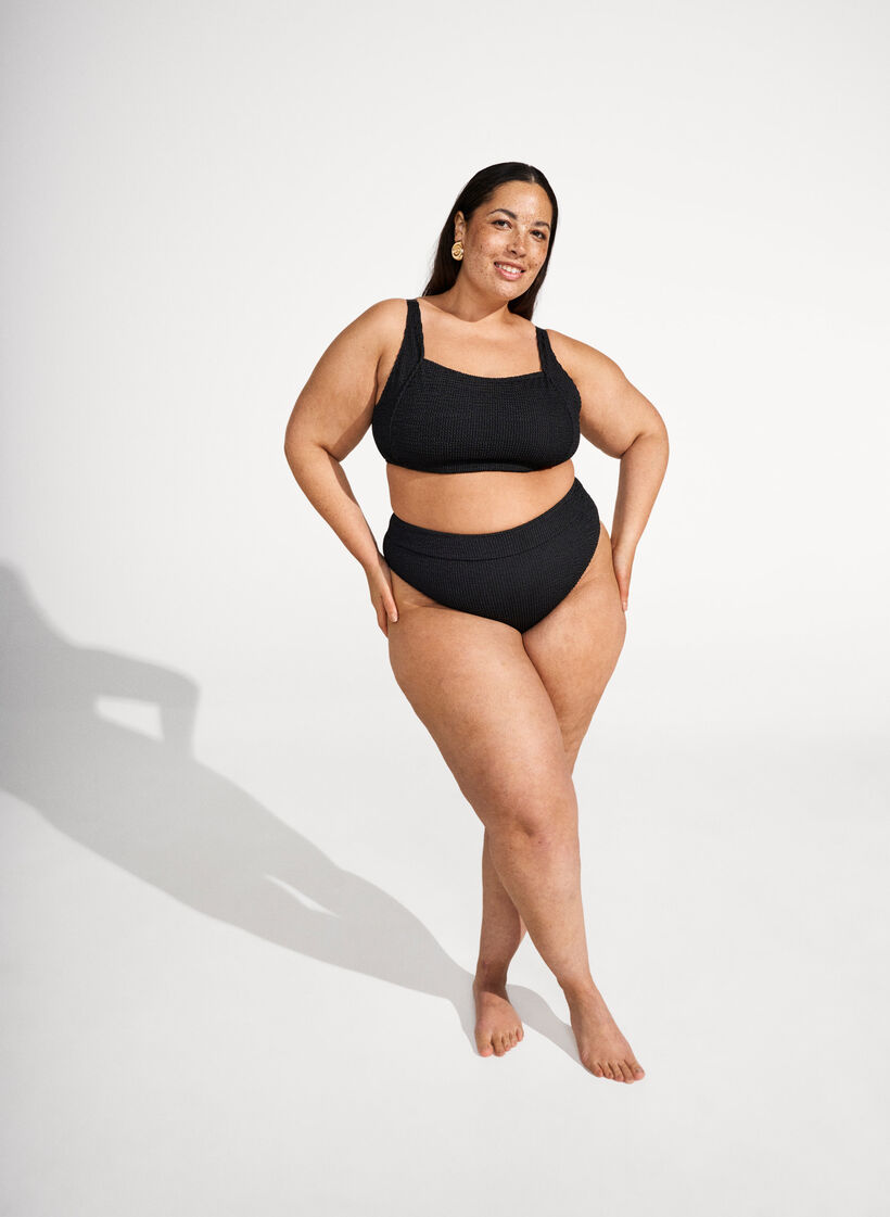 Brasiliantyyliset bikinialushousut kreppikankaasta, Musta, Image image number 0