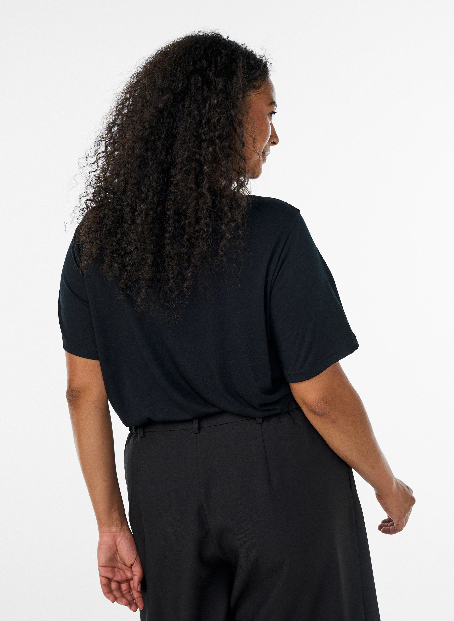 ZizziPusero pitsiosalla ja pallohihoilla, Musta, Model image number 2