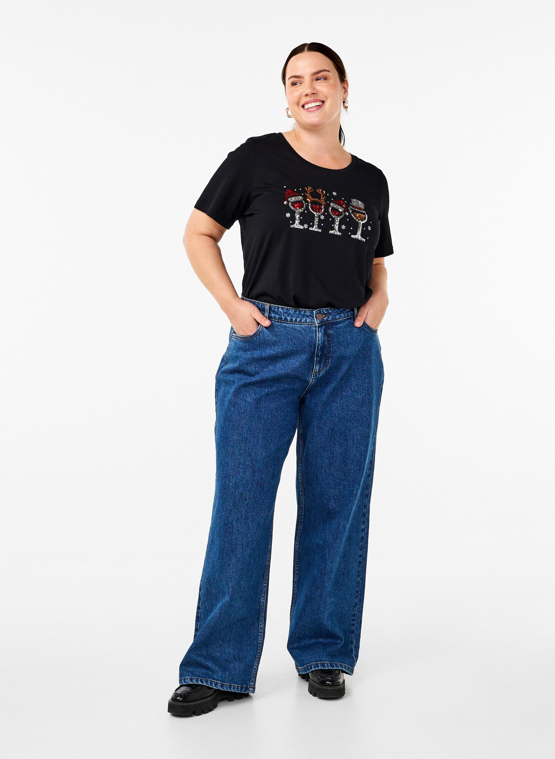 Zizzi Jouluiset t-paidat 100 % puuvillaa, Black w. Drinks, Model image number 2