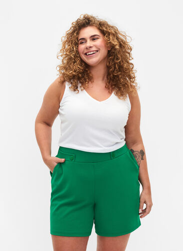 Shortsit, joissa on taskut ja väljä istuvuus, Jolly Green, Model image number 0