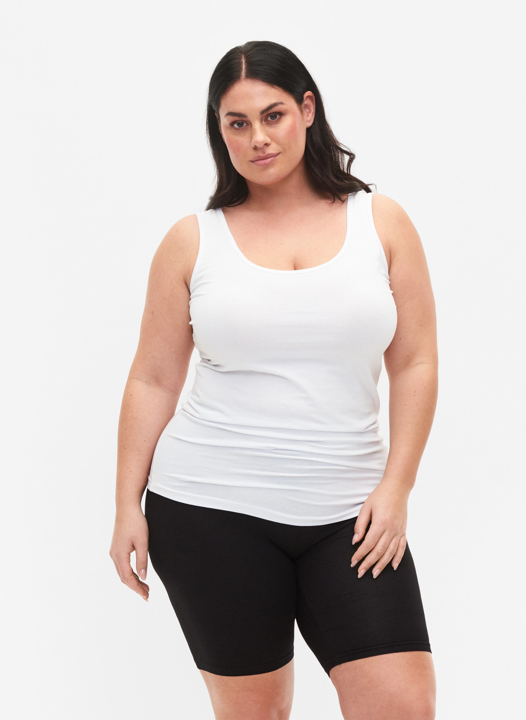 2 kpl py&ouml;r&auml;ilyshortseja viskoosista, Musta, Model