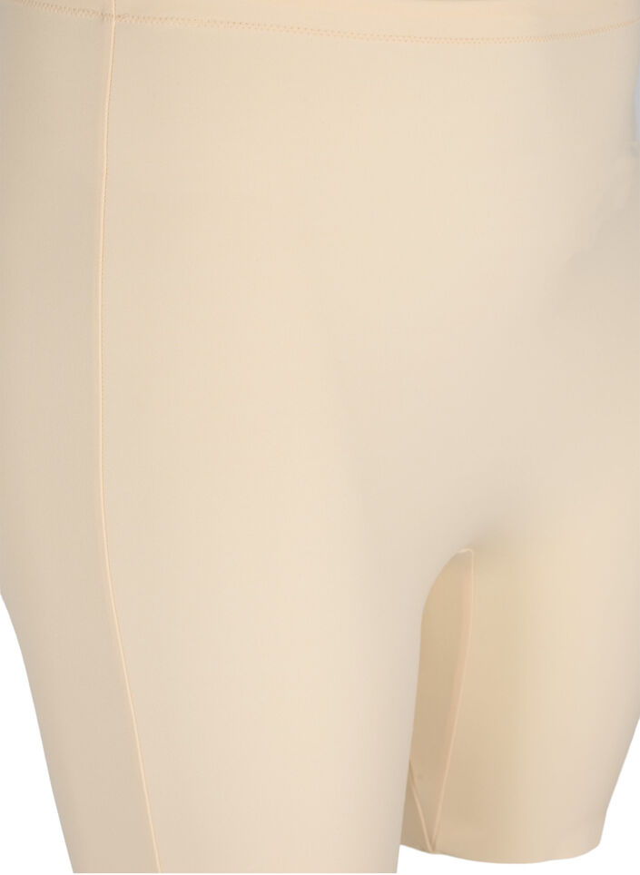 Kevyesti muotoilevat shortsit korkealla vy&ouml;t&auml;r&ouml;ll&auml;, Beige, Packshot image number 2