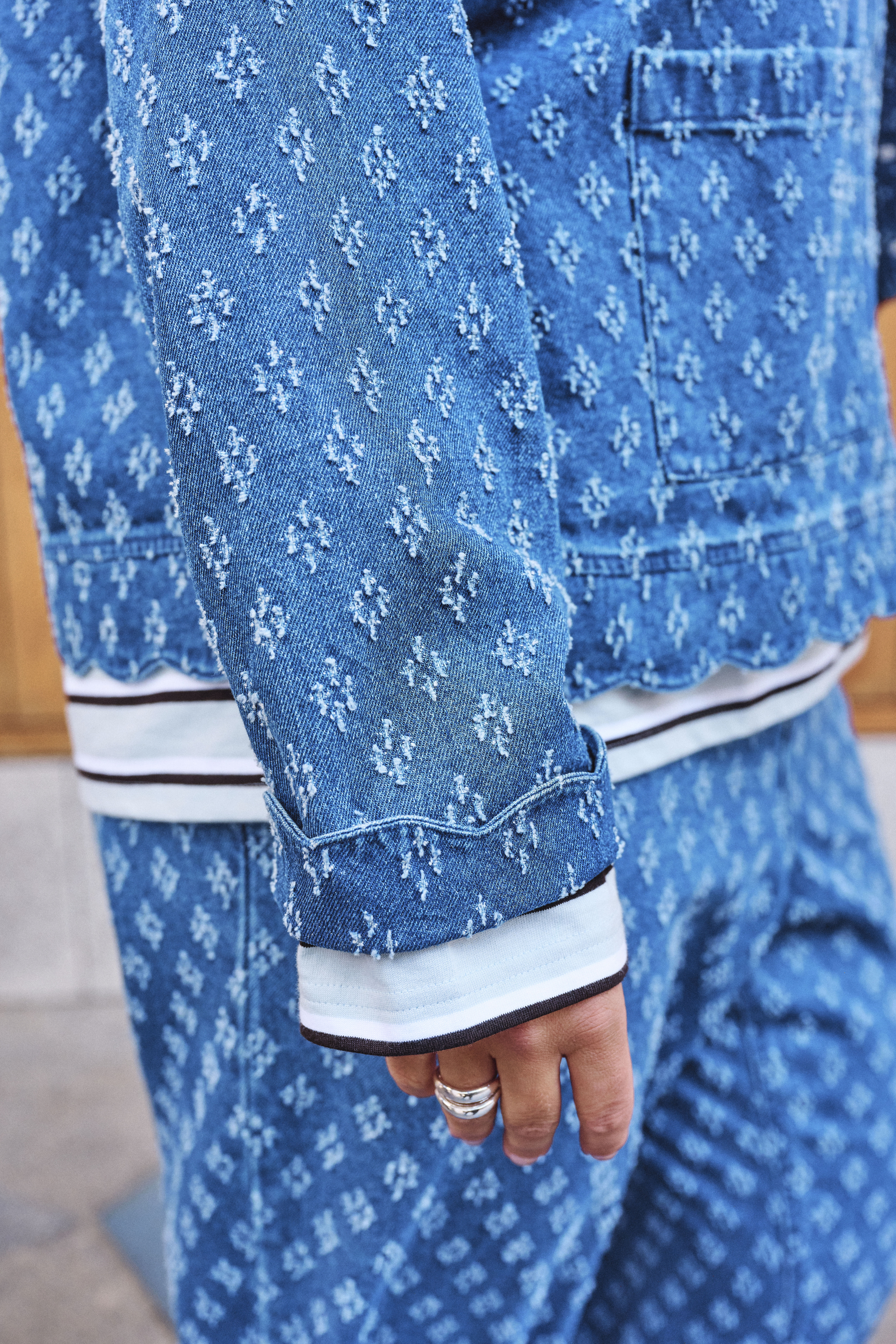 ZizziRento sininen denimtyyli, , Model