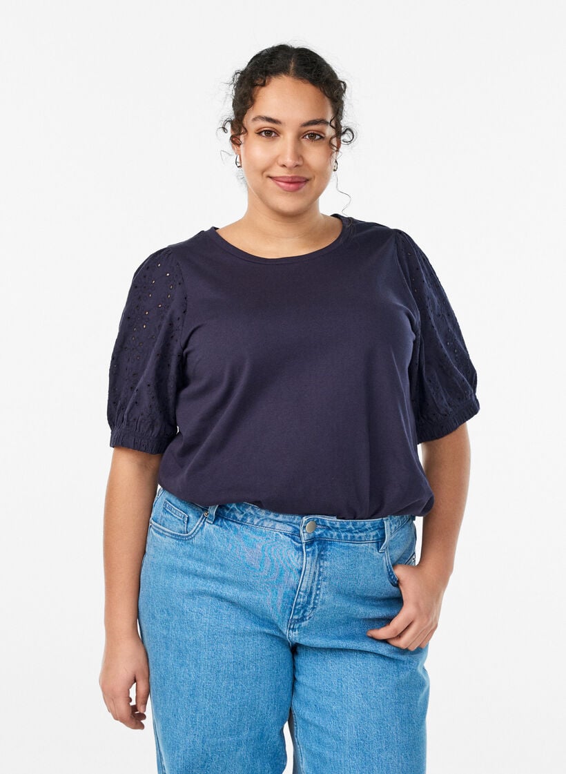 T-paita Broderie Anglaise -hihoilla, Sininen, Model image number 0