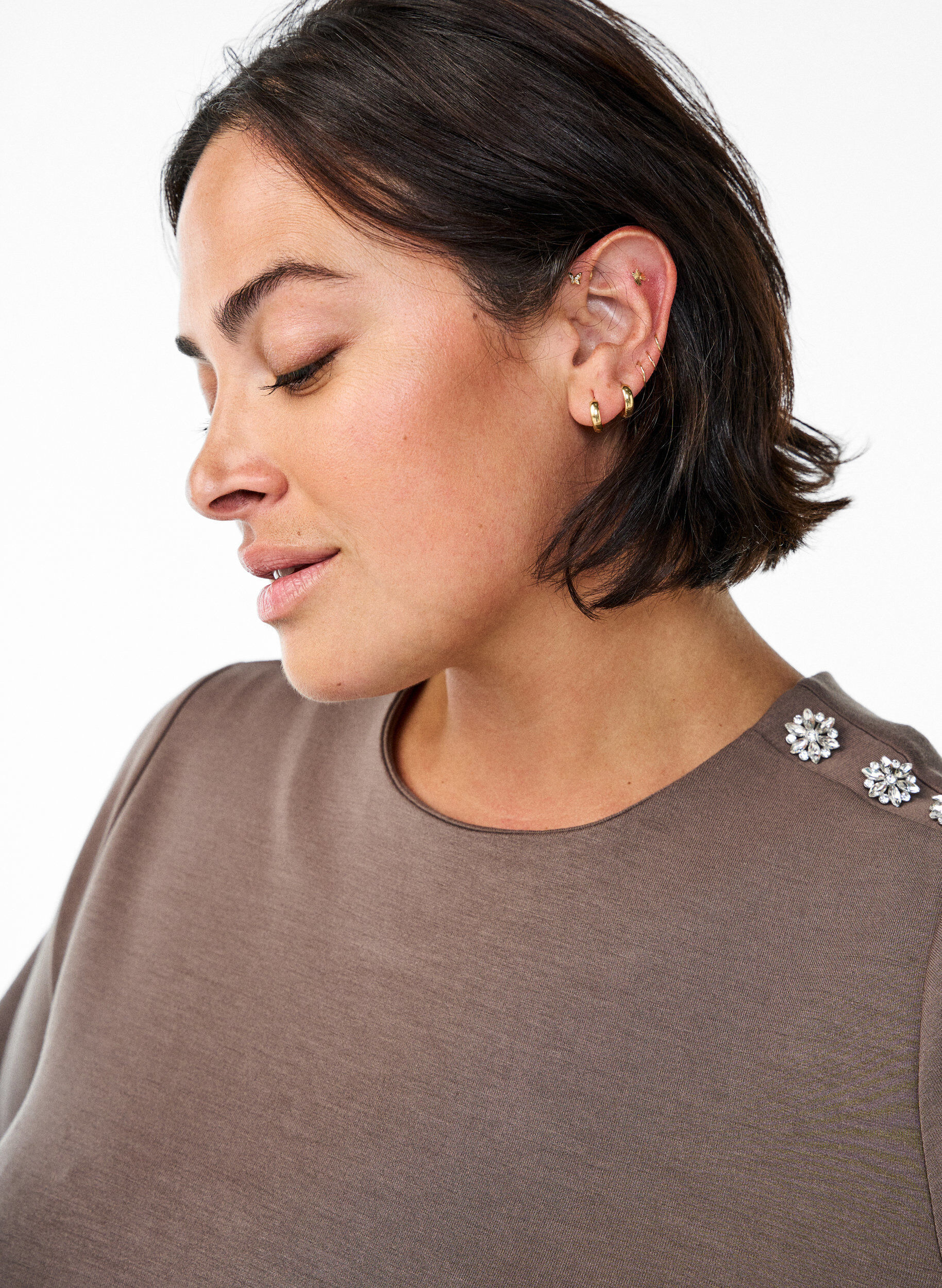 Zizzi Lyhythihainen pusero nappikoristelulla, Ruskea, Model image number 3