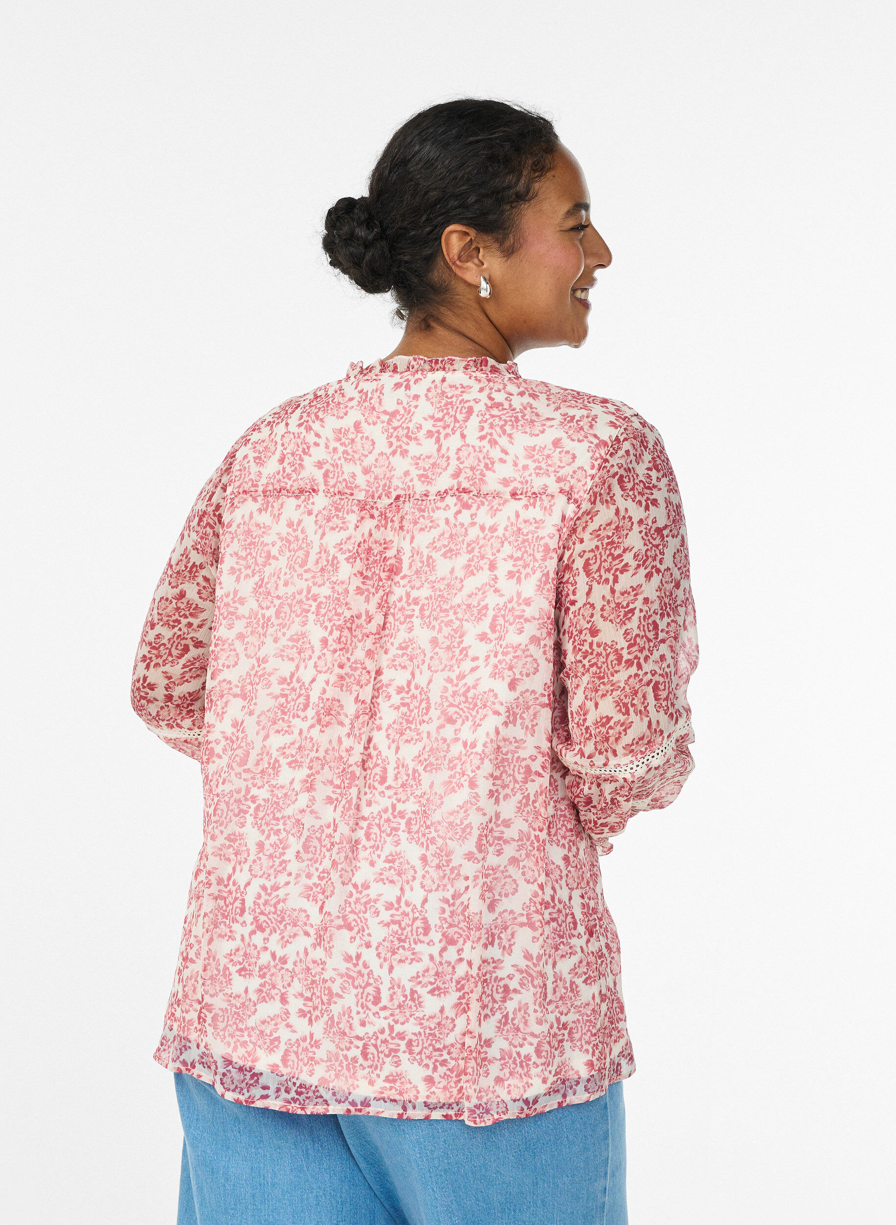 Zizzi Sifonkiblouse kukkakuosilla ja virkkauskoristeilla, Punainen, Model image number 2