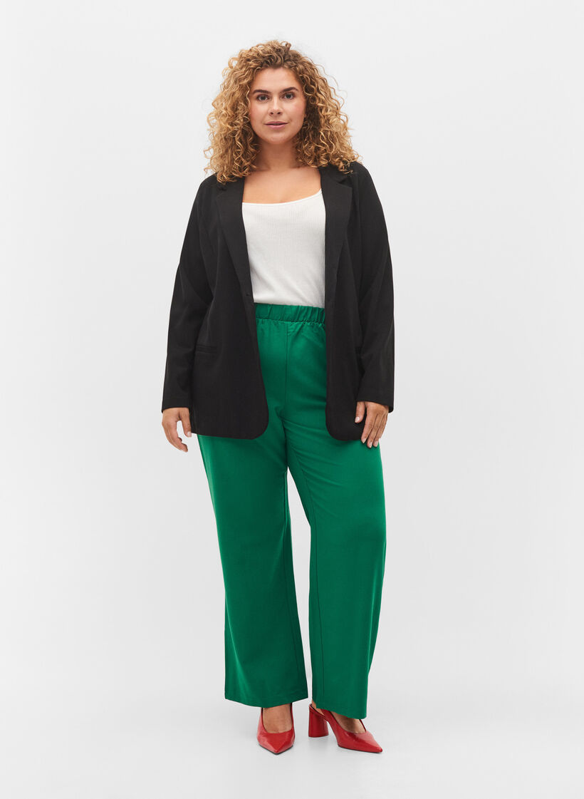 Leveälahkeiset housut taskuilla, Verdant Green, Model image number 0