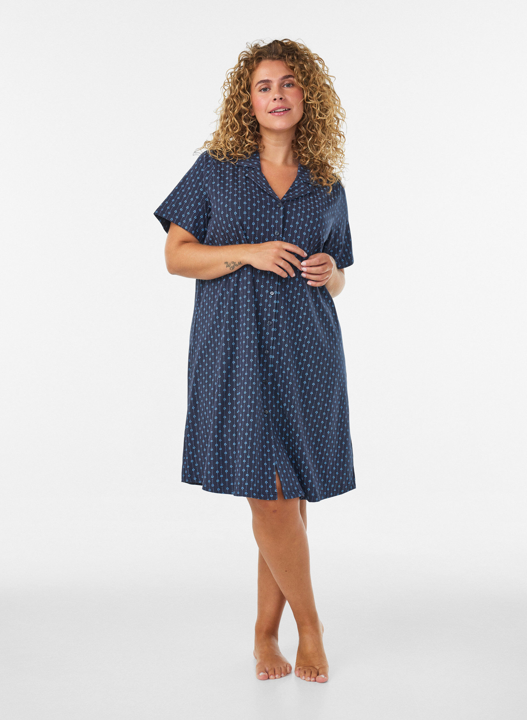 ZizziPuuvillainen y&ouml;paita nappikiinnityksell&auml;, Sininen, Model image number 1