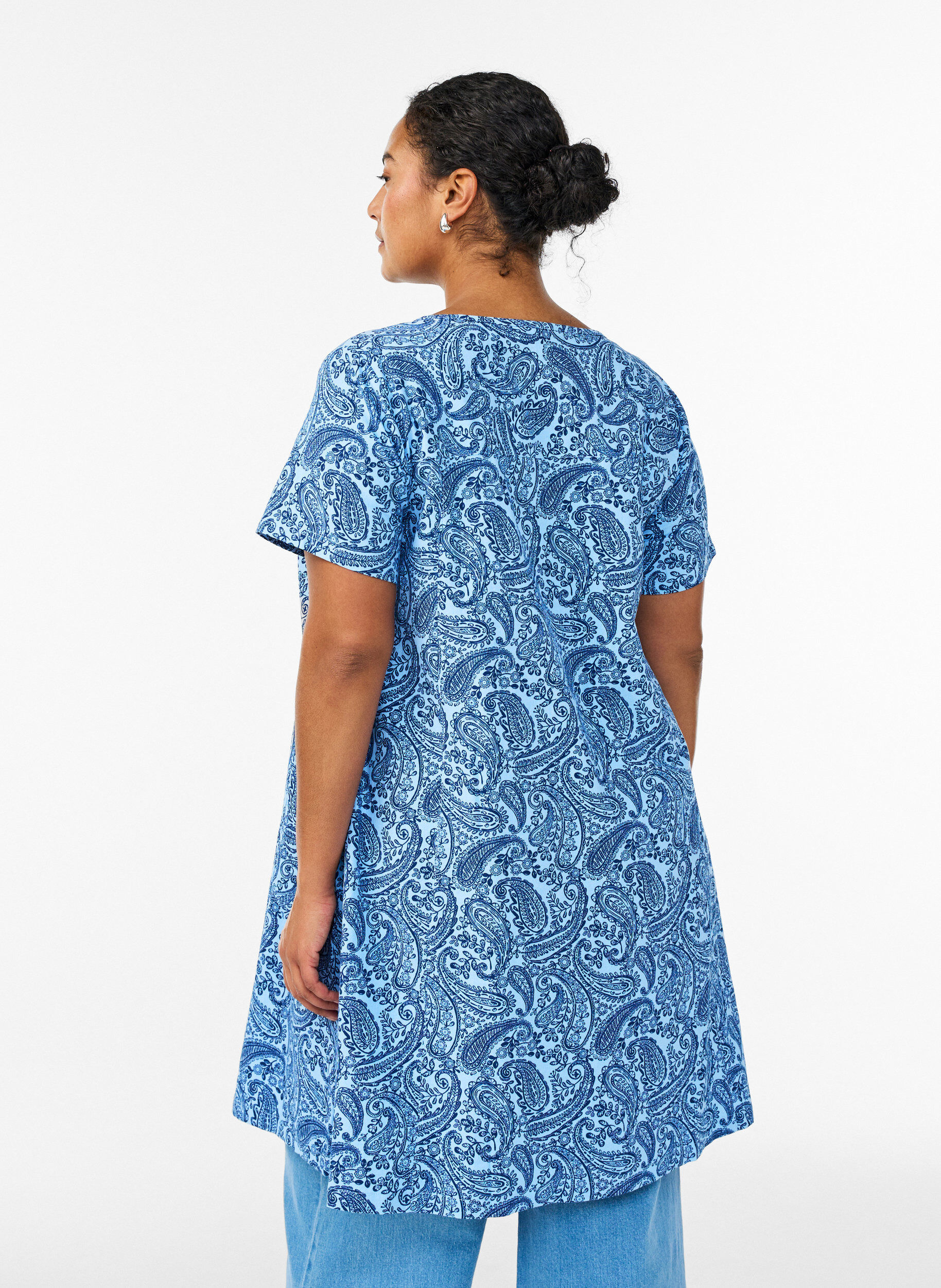 Zizzi Lyhyt a-linjainen mekko paisley-kuosilla, Sininen, Model image number 2