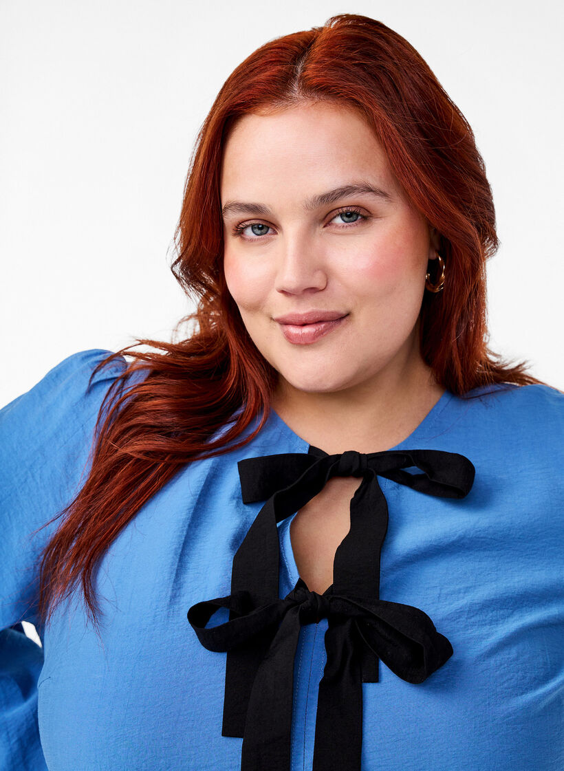 Viskoosipusero ruseteilla ja pitkillä hihoilla, Riverside Black Bow, Model image number 2