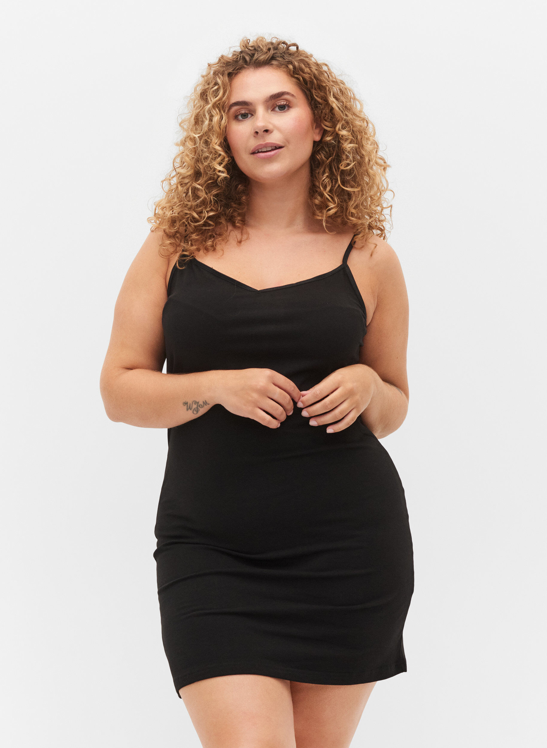 Pitk&auml; puuvillainen perustoppi, Musta, Model