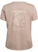 T-paita tekstiprintill&auml; ja py&ouml;re&auml;ll&auml; p&auml;&auml;ntiell&auml;, Ruskea, Packshot image number 1