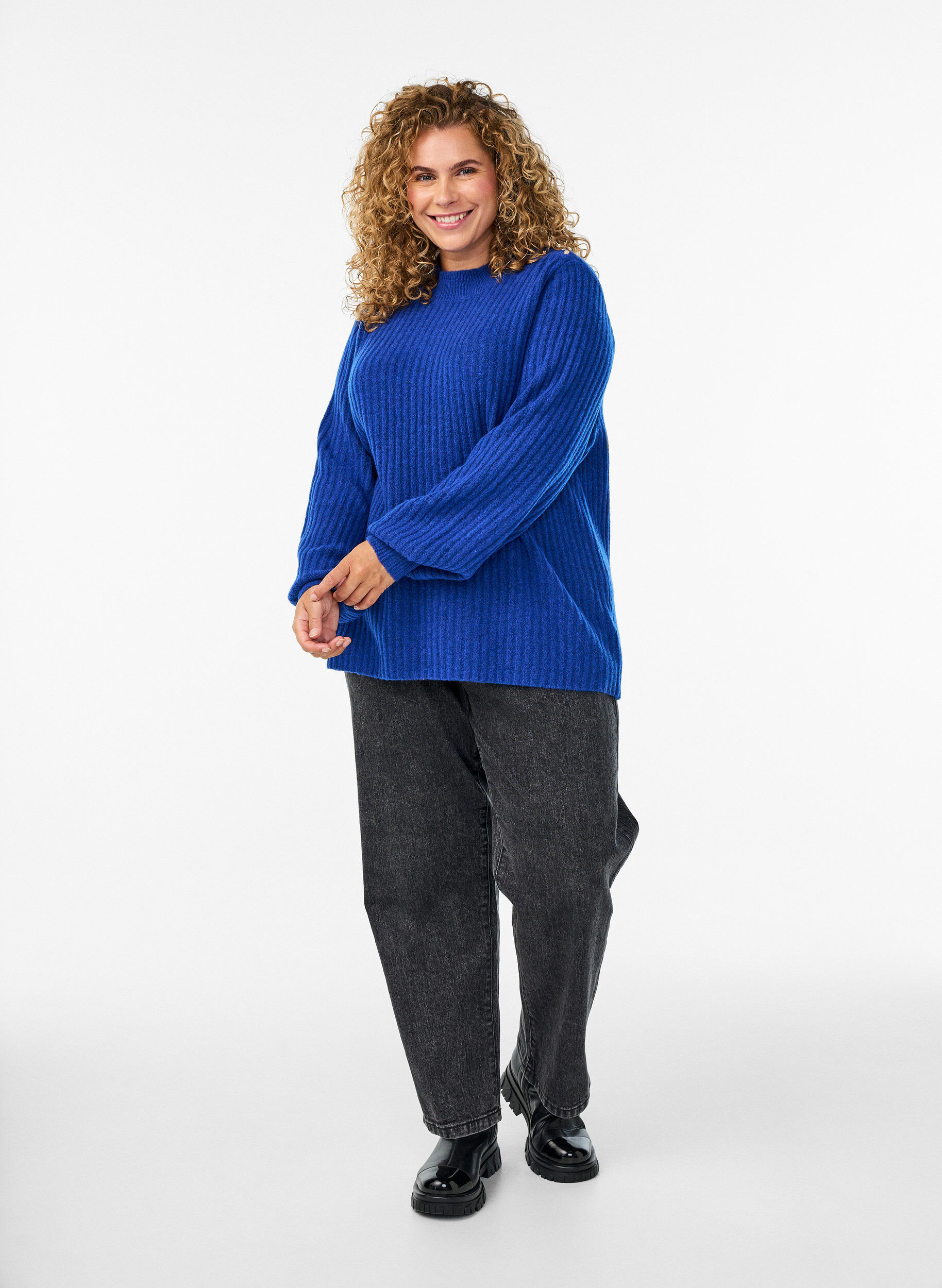 ZizziRibattu neulepusero puff-hihoilla ja napeilla, Sininen, Model image number 1