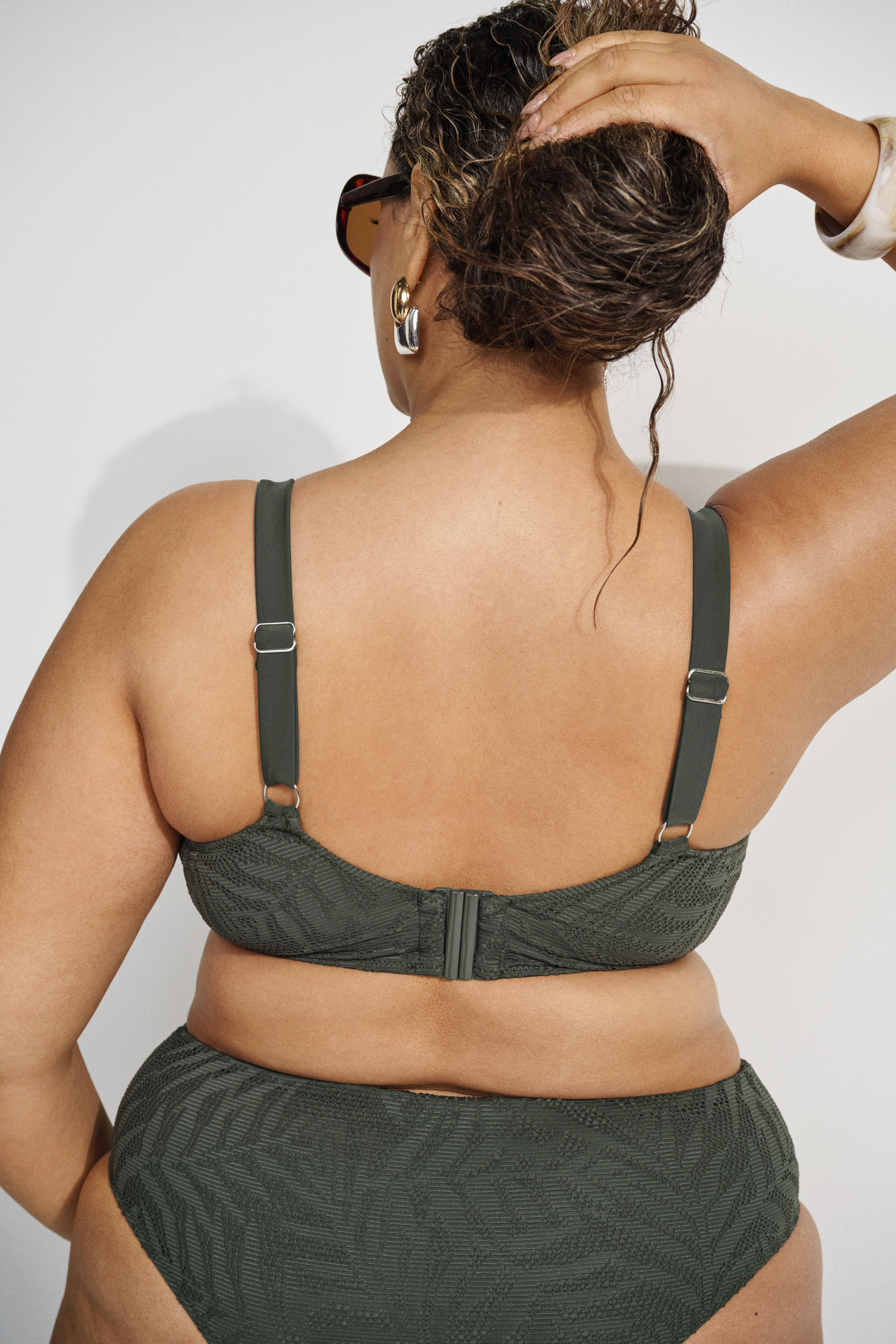 Zizzi Bikini, jossa on strukturoitua mesh-kangasta, , Model