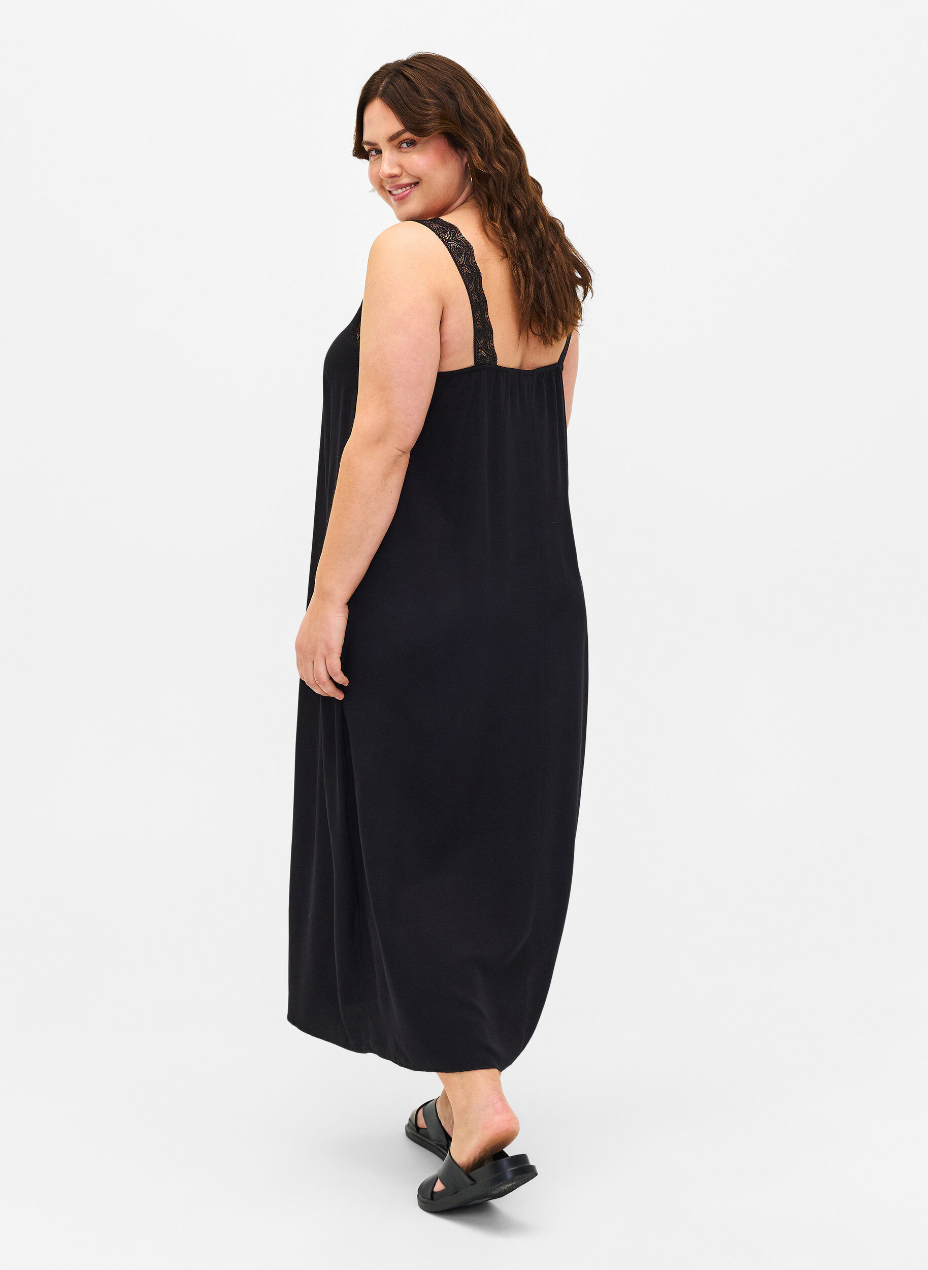 Zizzi Midi-pituinen olkainmekko viskoosista ja pitsist&auml;, Black, Model image number 1