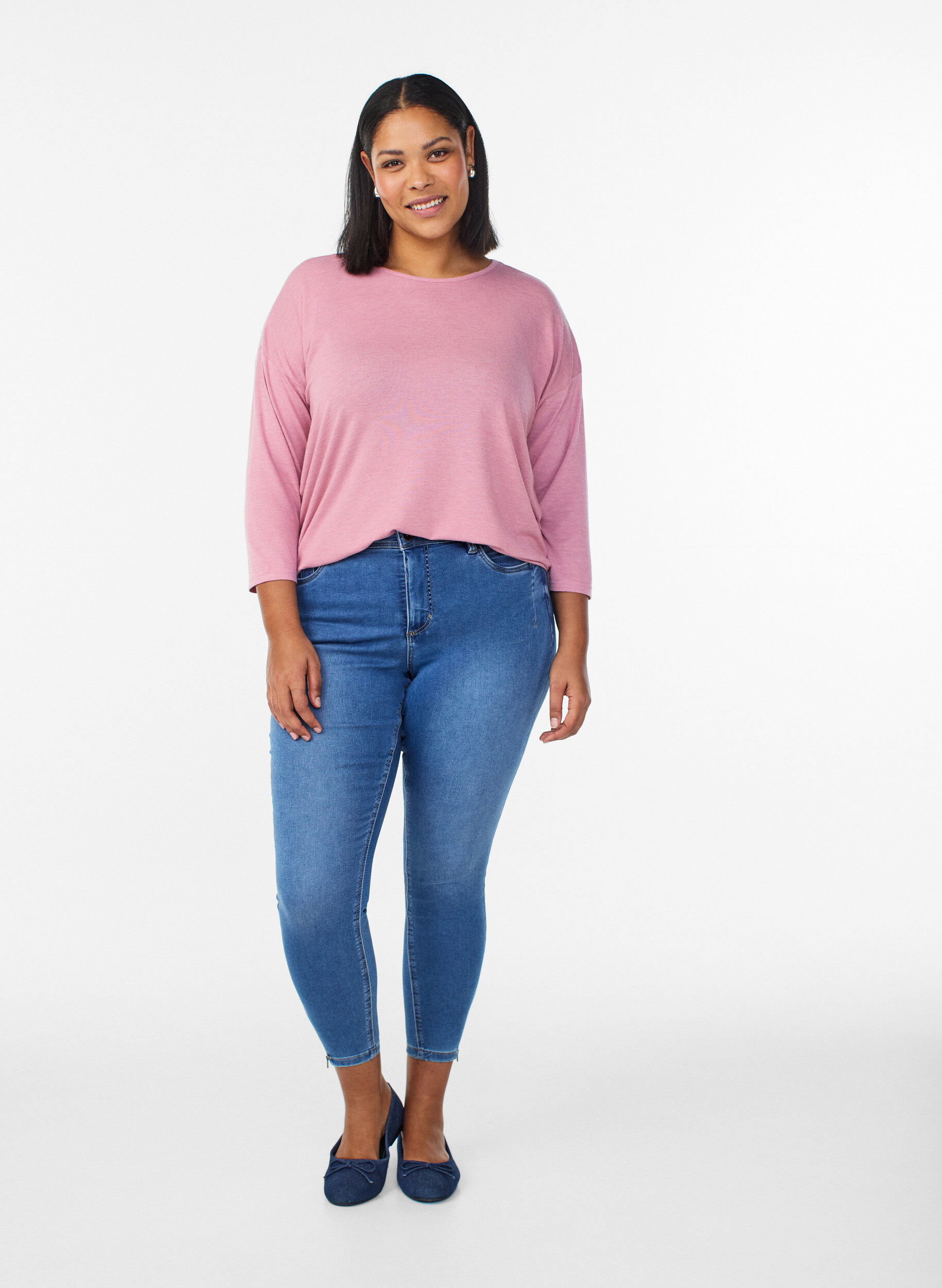 Cropped Amy -farkut vetoketjuyksityiskohdalla, Sininen, Model