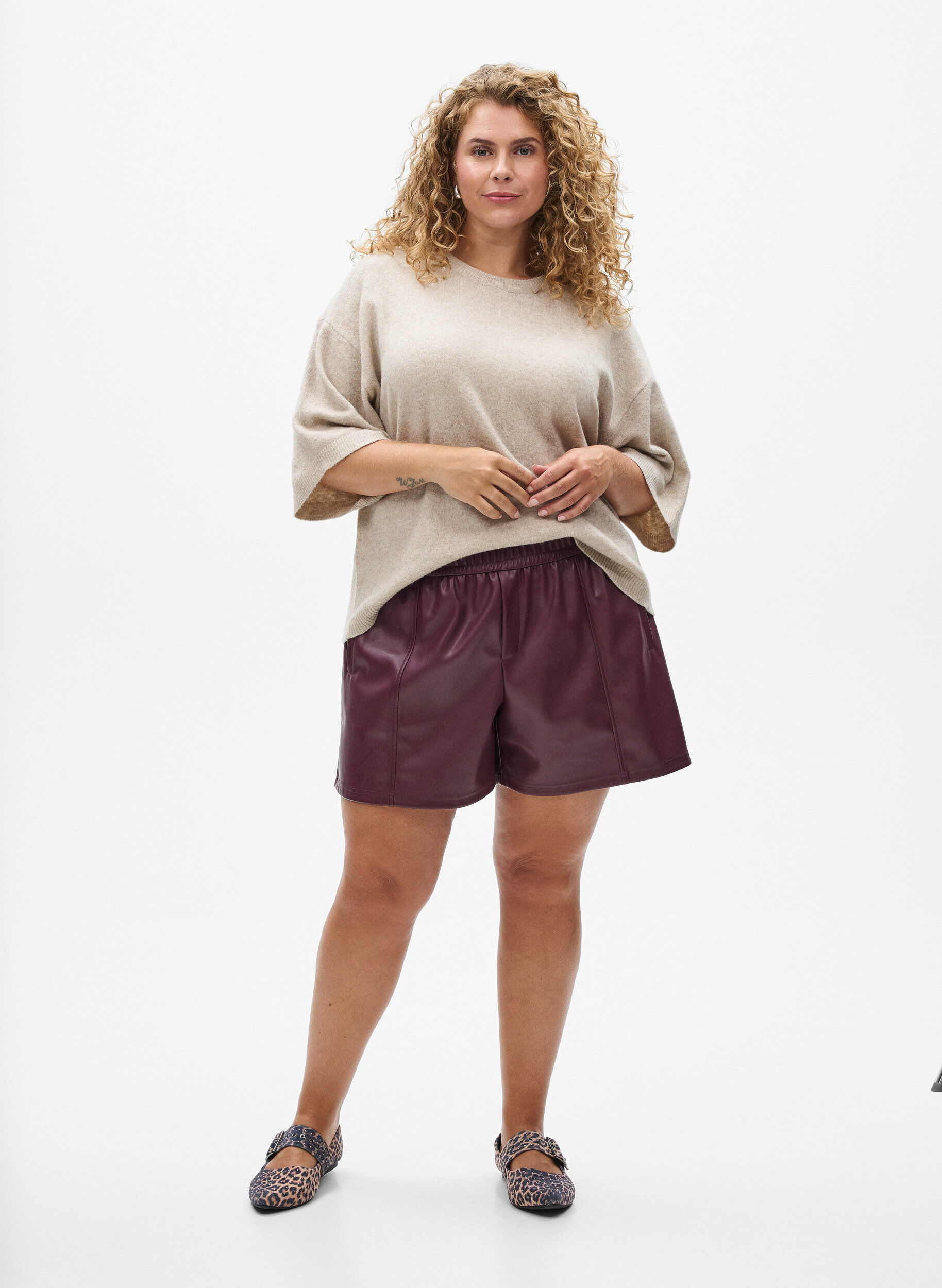 ZizziV&auml;lj&auml; neulepusero, jossa on lyhyet hihat, Beige, Model image number 1