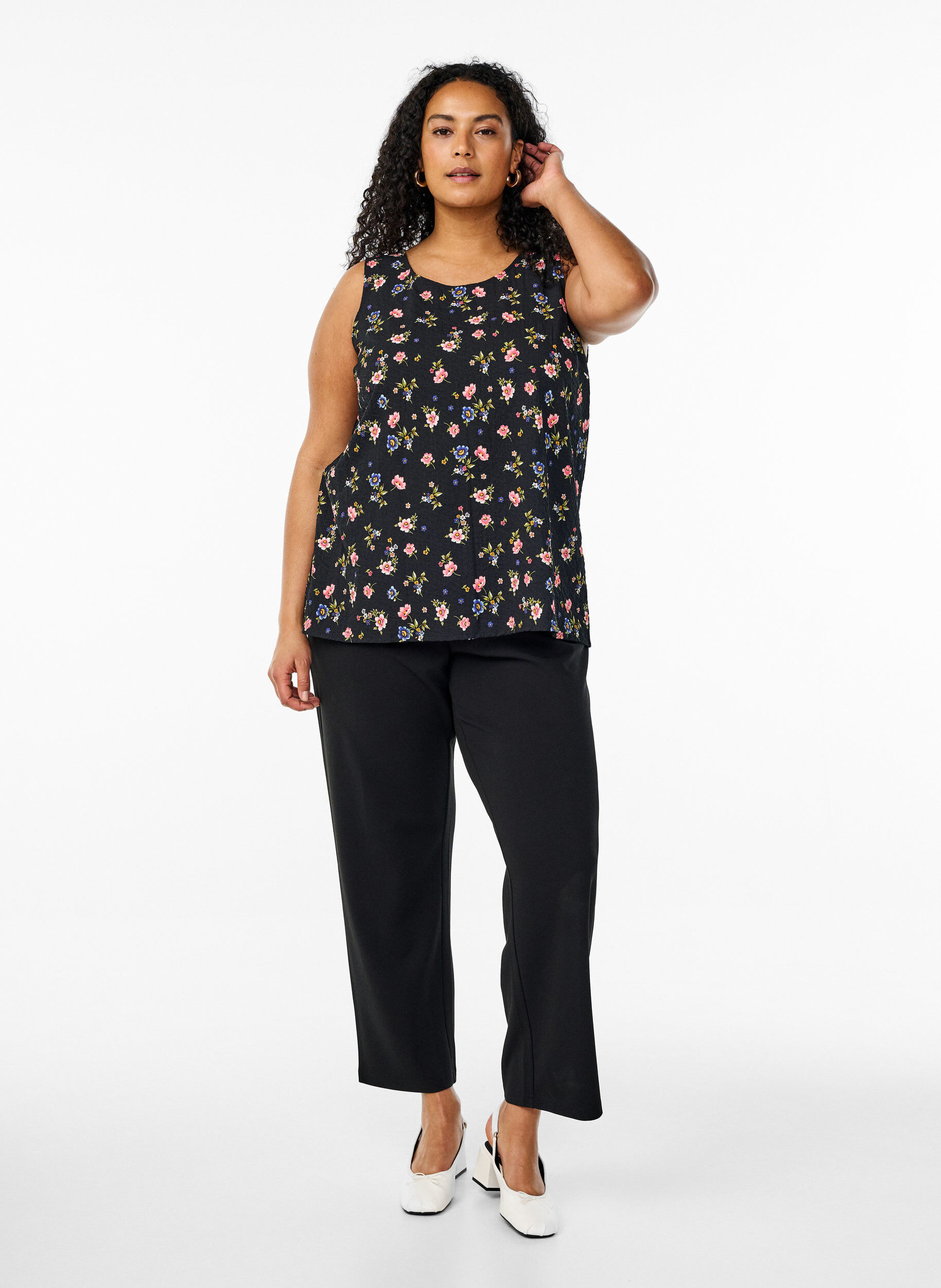 Zizzi FLASH &ndash; Hihaton toppi pintakuvioidusta materiaalista, Musta, Model image number 1