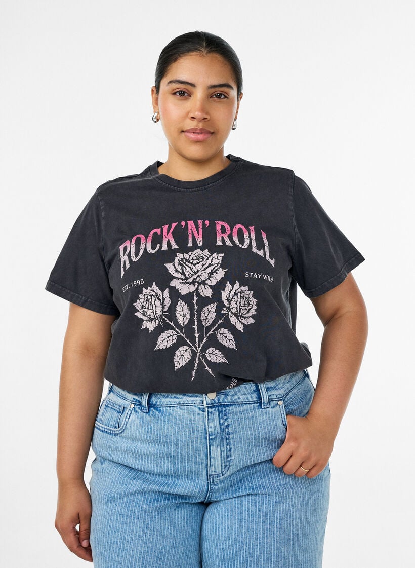Luomupuuvillainen T-paita rockprintill&auml;, Musta, Model image number 0