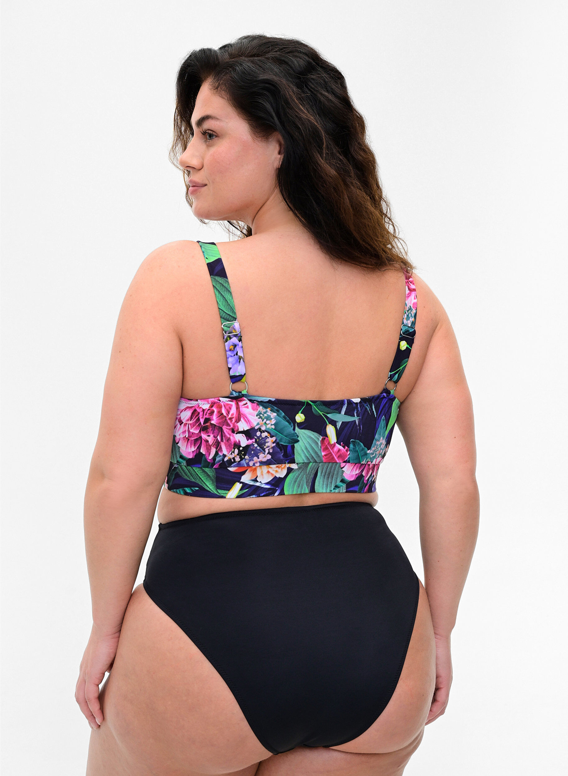 Zizzi Bikiniyl&auml;osa s&auml;&auml;dett&auml;vill&auml; olkaimilla, Flower Print, Model image number 1