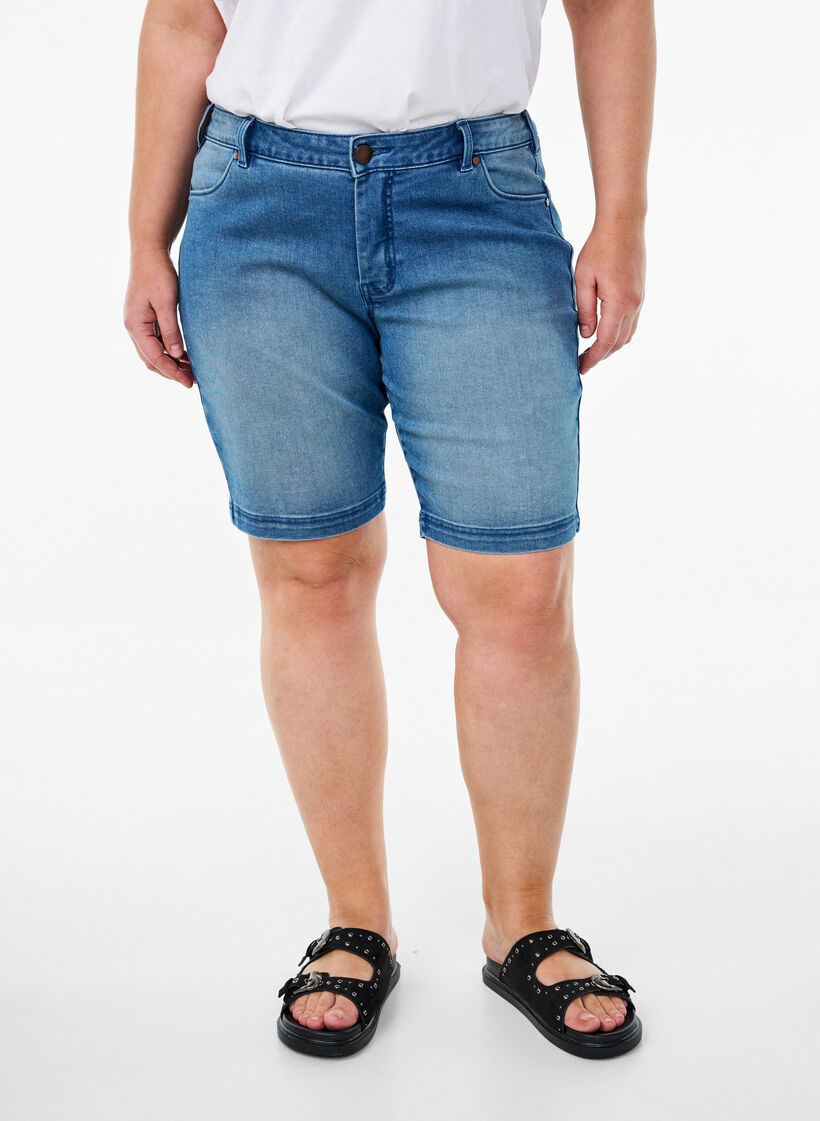 Tyk&ouml;istuvat Emily-shortsit, joissa on normaali vy&ouml;t&auml;r&ouml;, Sininen, Model image number 3