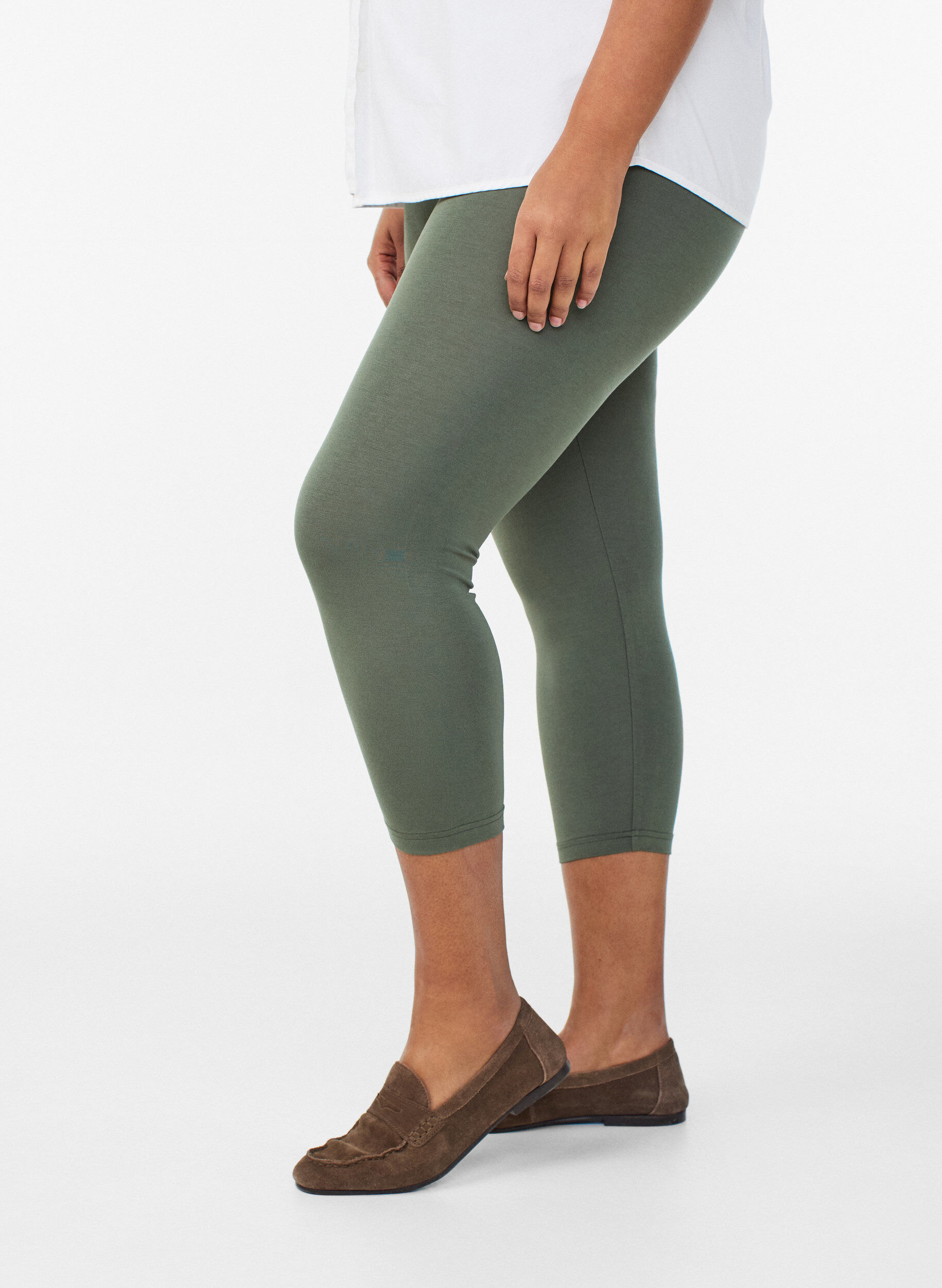 3/4-pituiset viskoosileggingsit, Vihre&auml;, Model