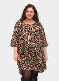 Kuosillinen mekko 3/4-hihoilla, Leopard, Model