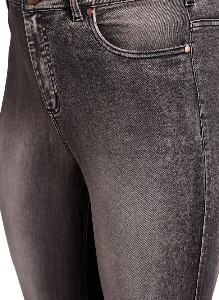Super slim Amy-farkut korkealla vy&ouml;t&auml;r&ouml;ll&auml;, Harmaa, Packshot image number 2