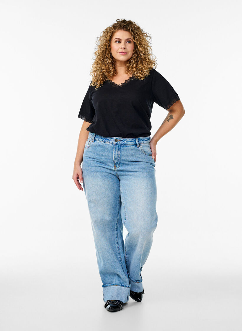 T-paita pitsireunuksella, Musta, Model image number 1