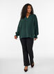 Pusero smock-kalvosimilla ja v-p&auml;&auml;ntiell&auml;, Vihre&auml;, Model image number 1