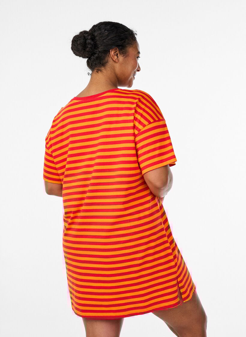 Pitkä raidallinen yöpaita, Punainen, Model image number 2