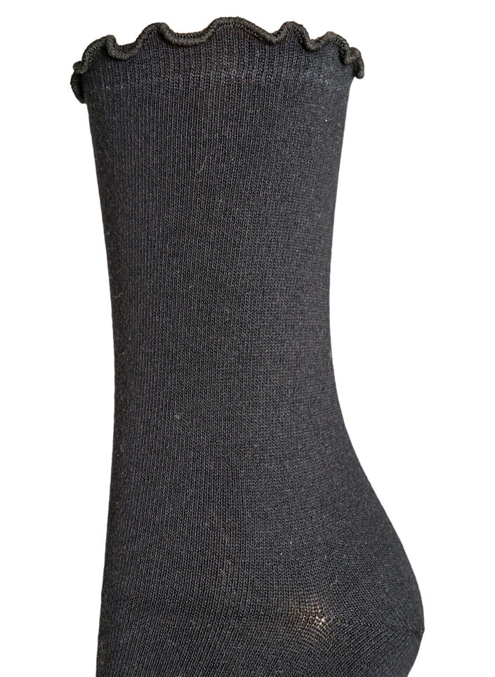 Puuvillasukat aaltoilevalla helmalla, Musta, Packshot image number 2