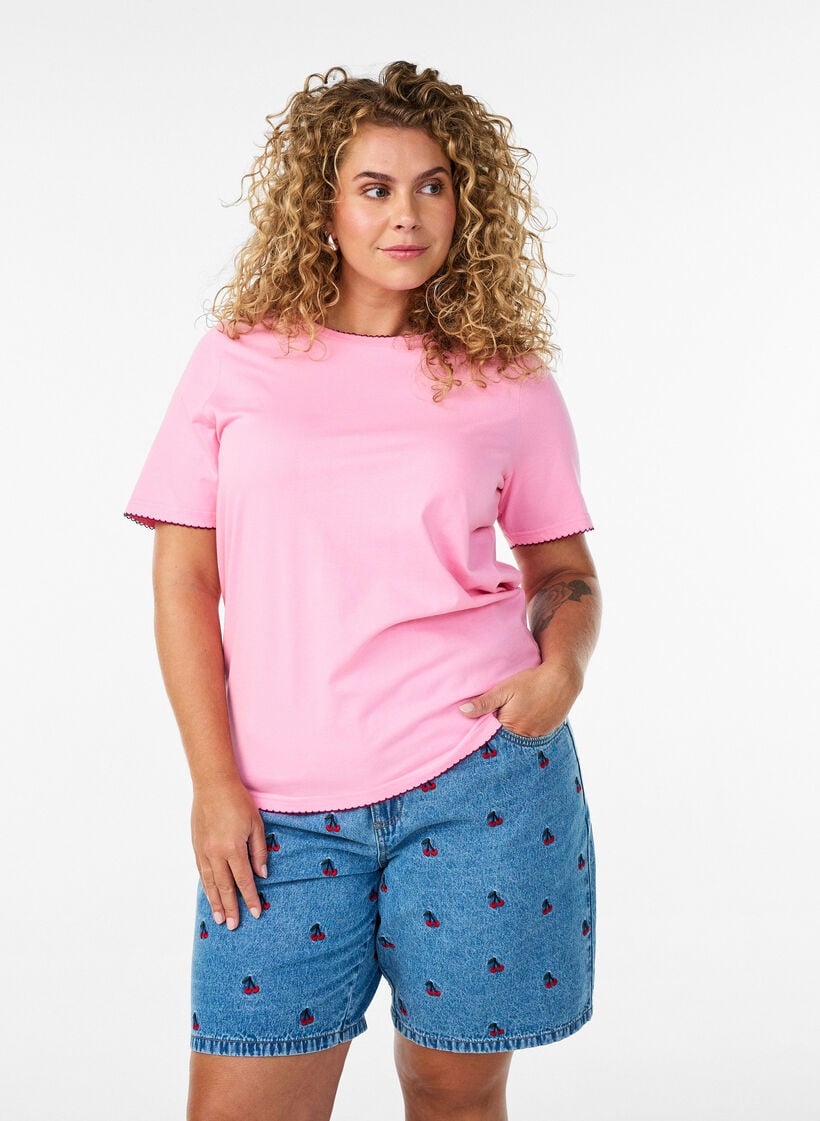 Kirjailut denimshortsit, Sininen, Model image number 0