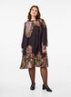 Midi-mekko paisley-kuvioinnilla, Black Paisley, Model image number 2