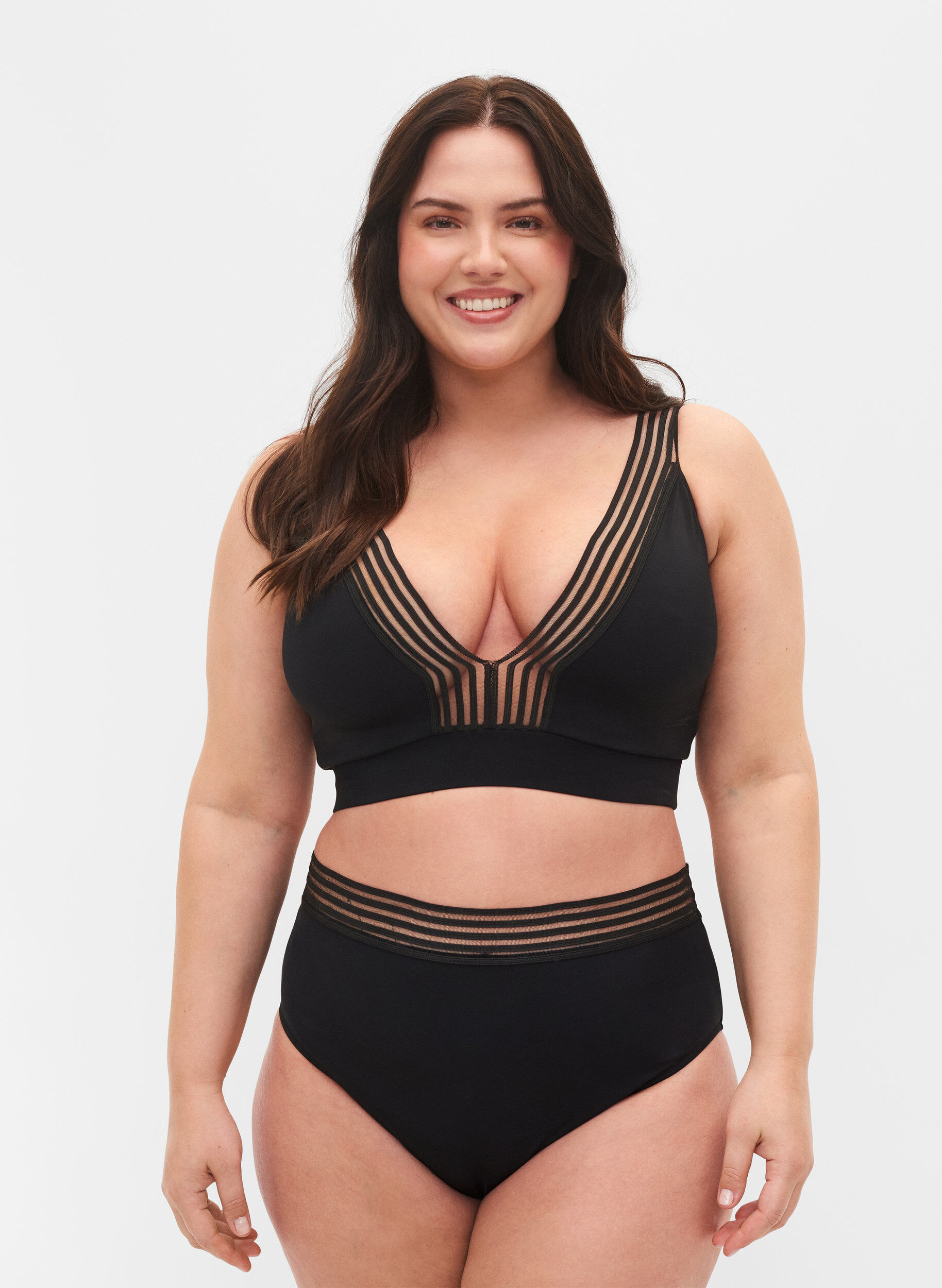 Zizzi Korkeavy&ouml;t&auml;r&ouml;inen bikinialaosa mesh-kankaalla, Black, Model image number 0