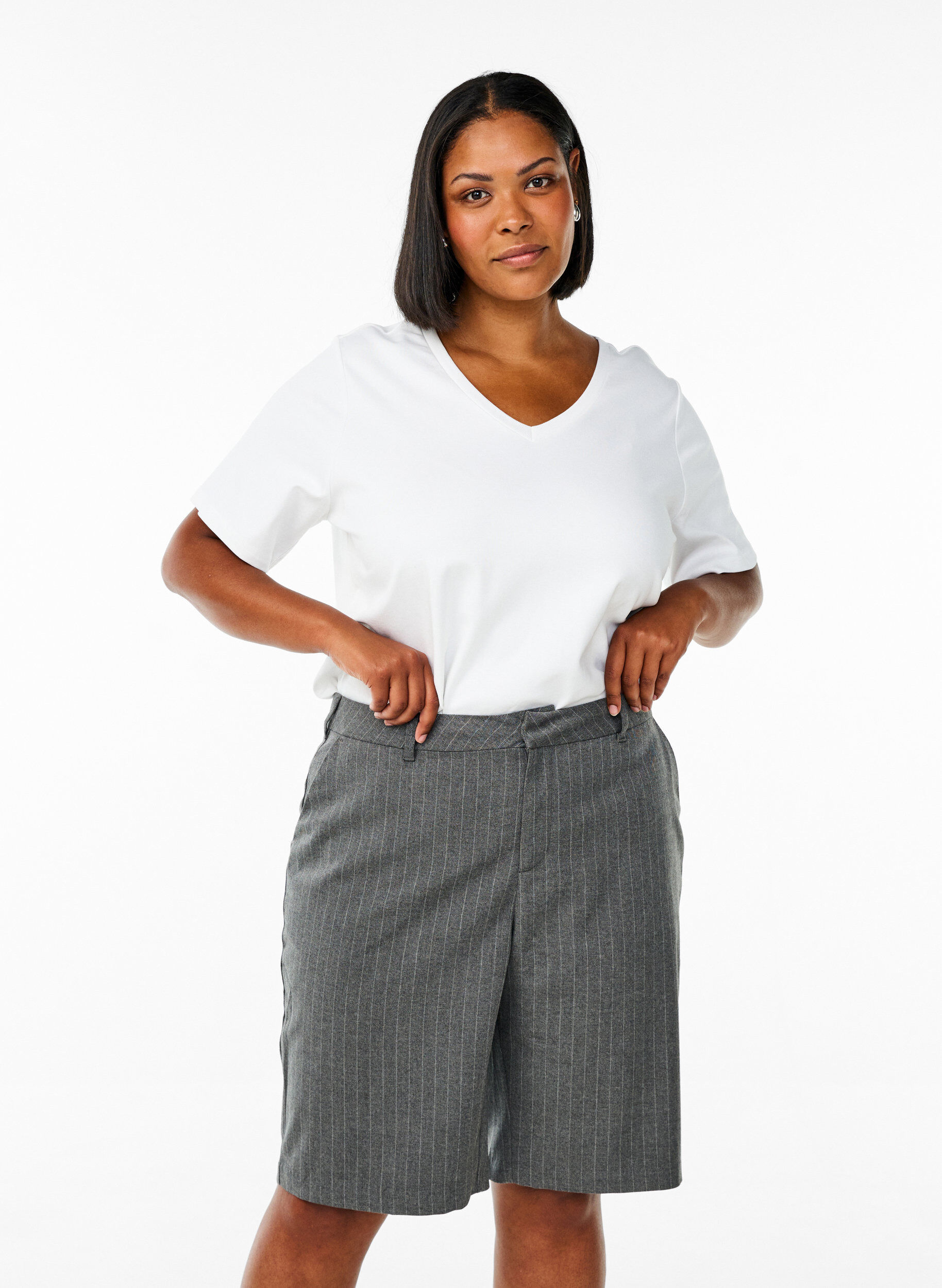 Perus V-aukollinen T-paita luomupuuvillasta, Valkoinen, Model