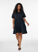 Jerseymekko pitsiyksityiskohdilla ja kerrostetulla helmalla, Musta, Model image number 1