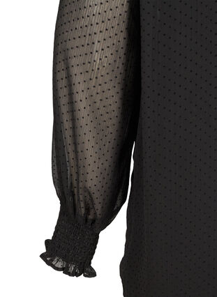 Korkeakauluksinen pusero smokkirypytyksellä ja röyhelöllä, Black, Packshot image number 3