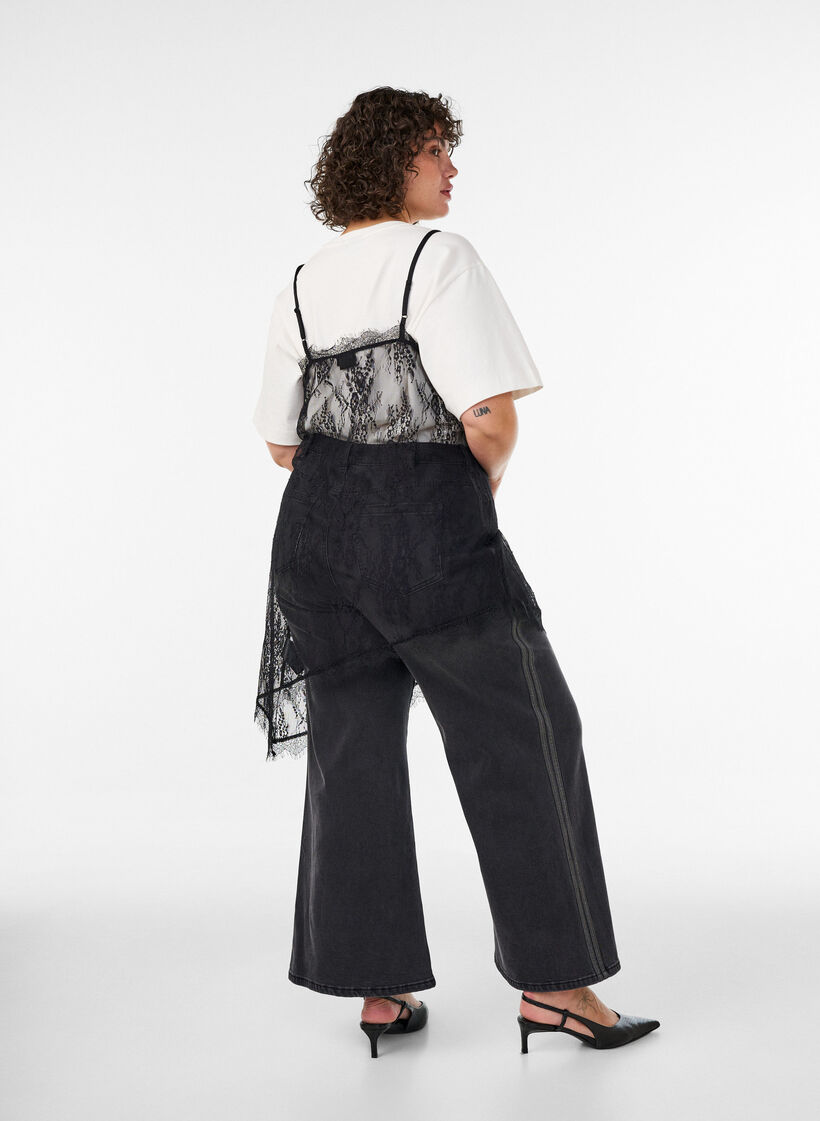 Pitsimekko ep&auml;symmetrisell&auml; leikkauksella, Musta, Model image number 2