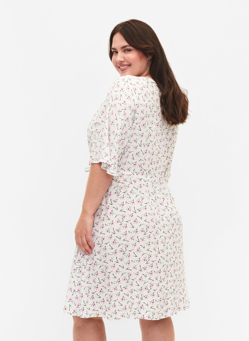 Viskoosimekko 1/2-hihoilla ja kukkakuosilla, White Purple Flower, Model image number 1