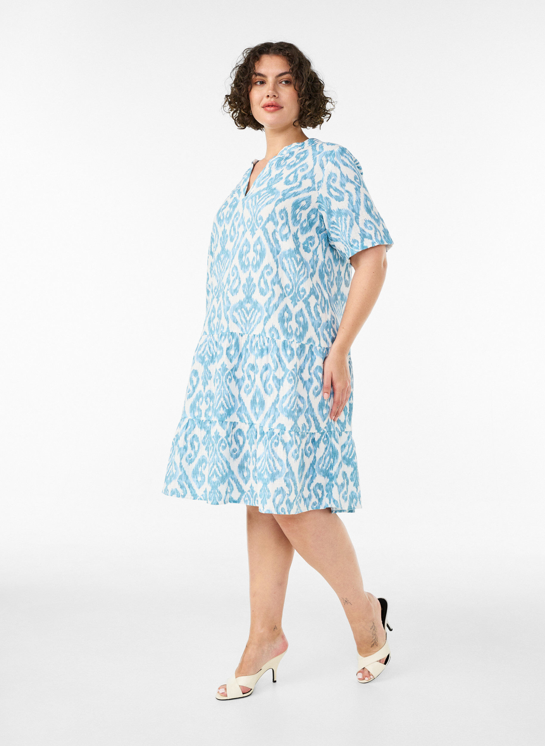 ZizziLyhyt A-linjainen mekko puuvillamusliinista, Vanilja, Model image number 1