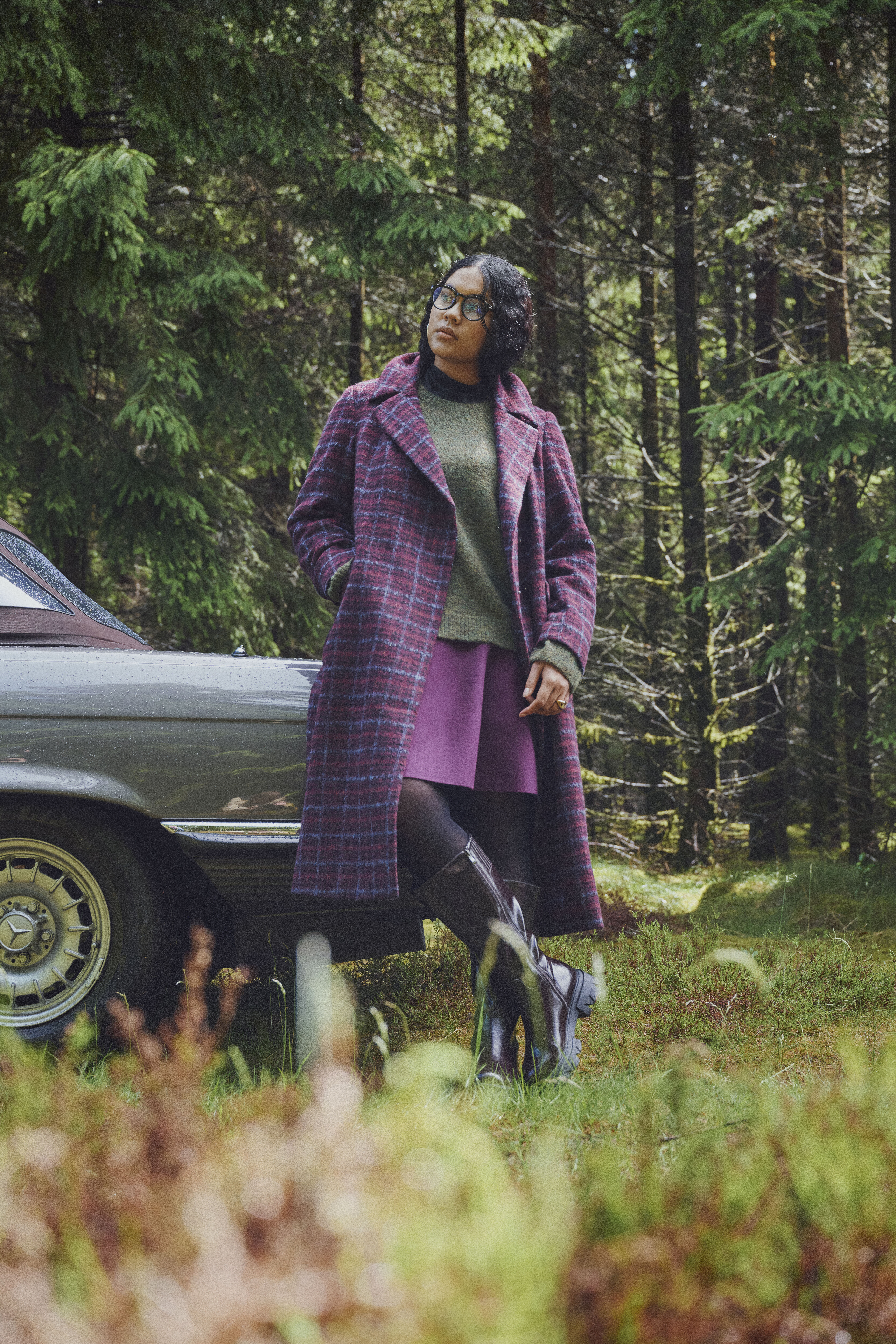 Mets&auml; kuiskaa syvill&auml; s&auml;vyill&auml;, , Model