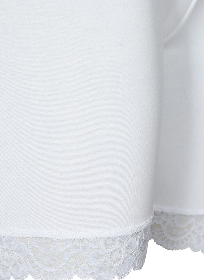 Py&ouml;r&auml;ilyshortsit pitsireunuksella, Valkoinen, Packshot image number 3